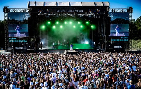 Le Festival du Son: Un événement musical célébrant la scène alternative brésilienne et mettant en lumière la créativité de Pedro Ricardo